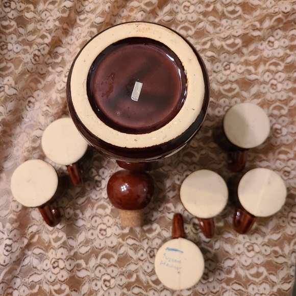 Jug w/ Six Mugs (Haus Mischung) House Mix - Picture 5 of 9